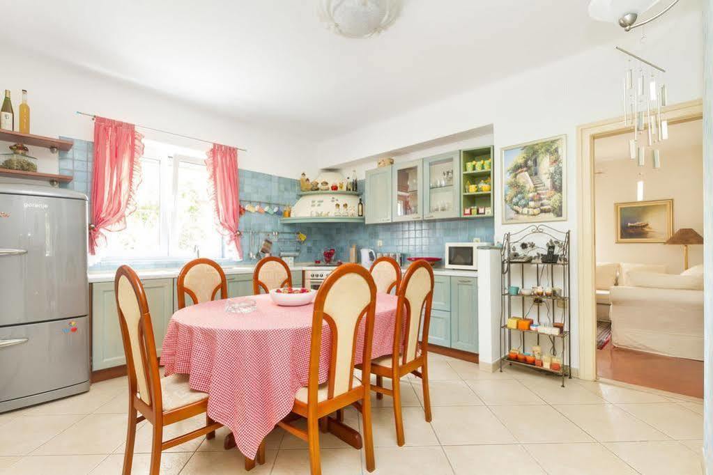 Apartments Dora Сплит Экстерьер фото