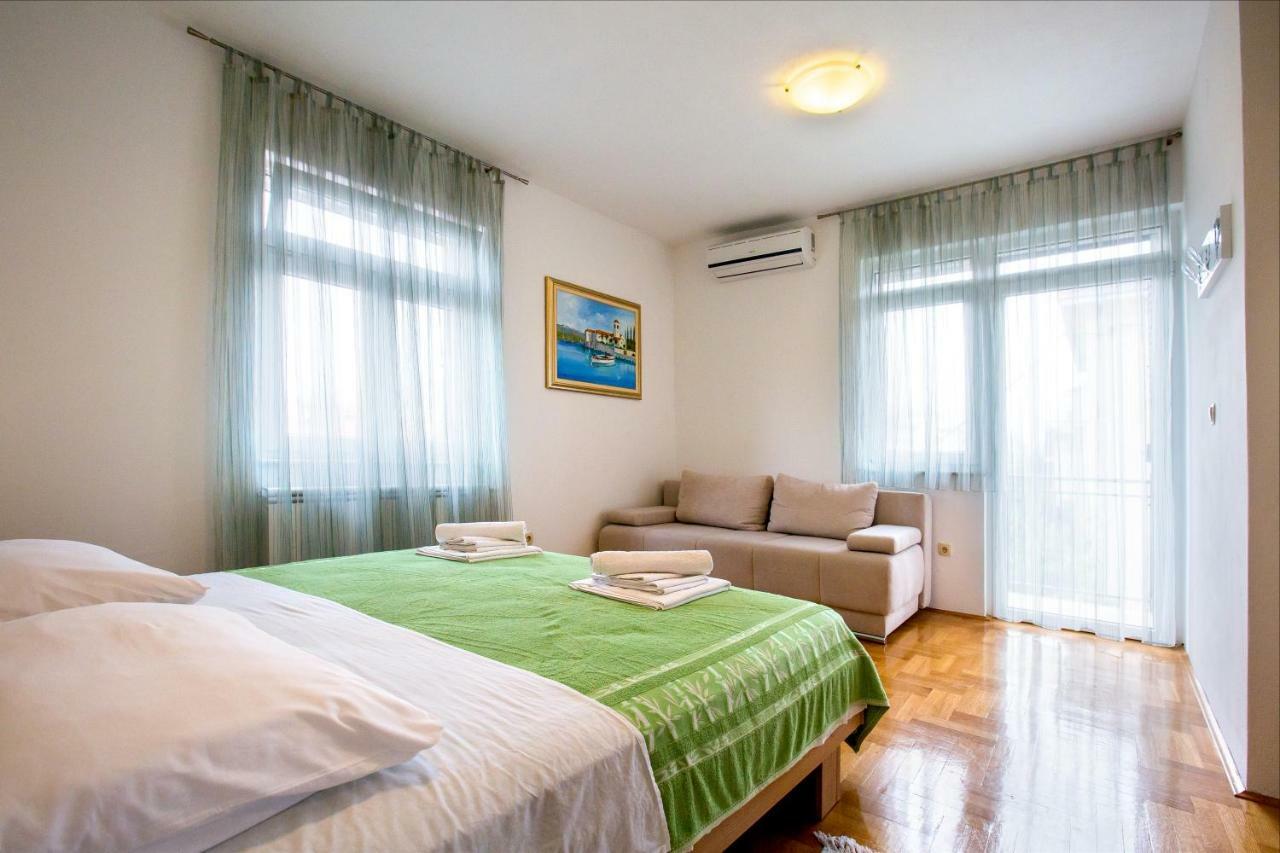 Apartments Dora Сплит Экстерьер фото